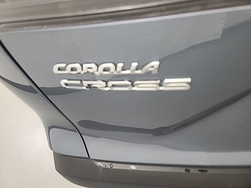 Used 2026 Toyota Corolla Cross LE FWD image 11
