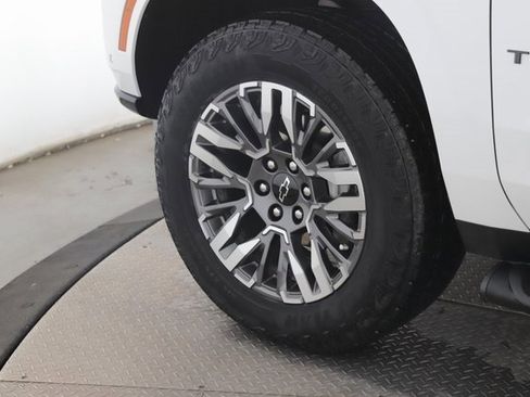 Used 2025 Chevrolet Tahoe Z71 image 13