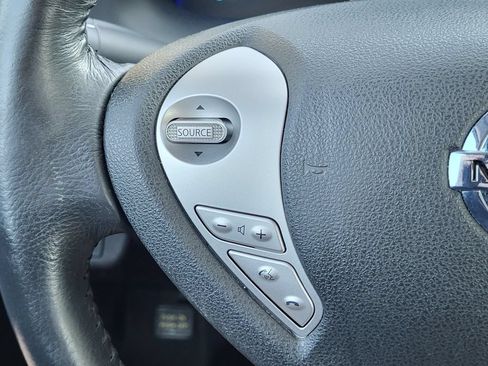 Used 2015 Nissan Leaf S w/ Charge Package FWD image 17