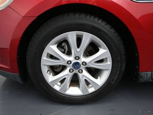 Used 2010 Ford Taurus SEL FWD image 9