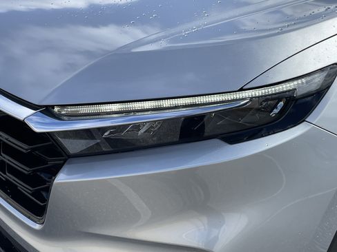 Used 2025 Honda CR-V EX-L image 11