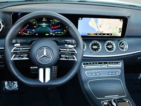 Used 2023 Mercedes-Benz E 450 Cabriolet image 58