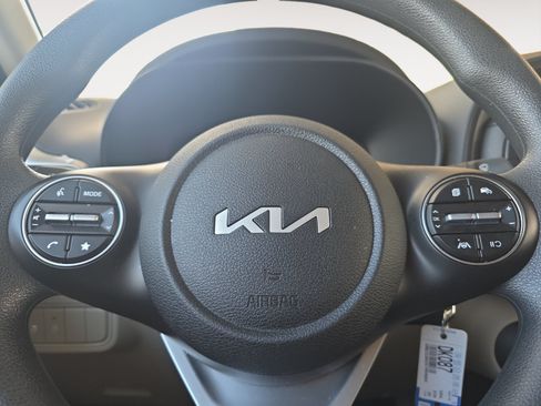 Certified 2025 Kia Soul LX w/ LX Technology Package FWD image 11