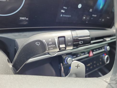 Used 2025 Hyundai Tucson Limited FWD image 27