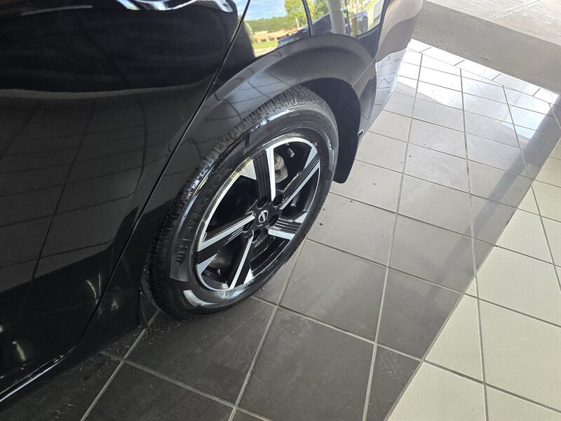 Used 2025 Nissan Sentra SV w/ All-Weather Package FWD image 29