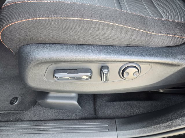 Used 2025 Honda CR-V Sport image 16