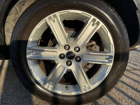 Used 2015 Land Rover Range Rover Evoque Pure Plus image 25