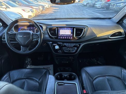 Used 2018 Chrysler Pacifica Touring-L Plus w/ Advanced Safetytec Group image 14