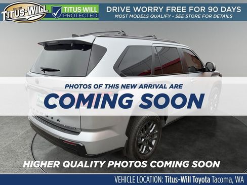 Used 2025 Toyota Sequoia Platinum AWD/4WD image 4