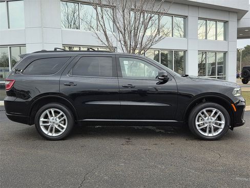Used 2024 Dodge Durango GT image 3