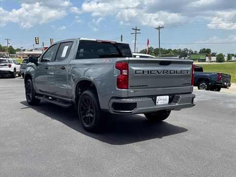 Used 2026 Chevrolet Silverado 1500 Custom w/ LPO, Dark Essentials Package AWD/4WD image 5