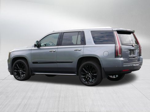 Used 2020 Cadillac Escalade Premium Luxury w/ Escalade Sport Edition AWD/4WD image 5