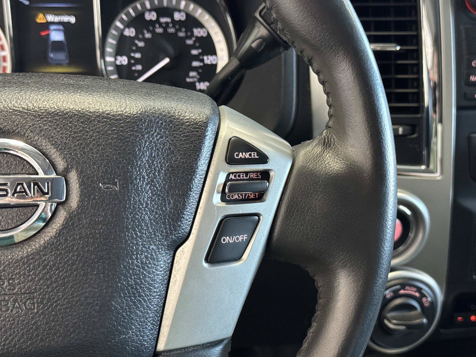 Used 2017 Nissan Titan SV AWD/4WD image 22