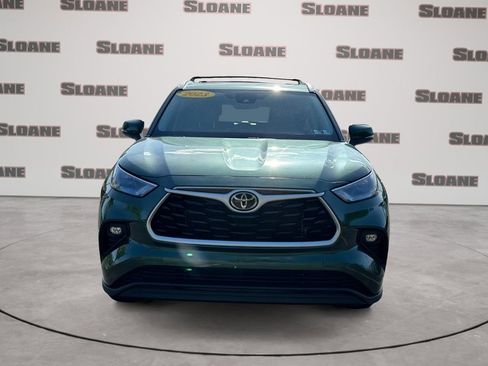 Used 2023 Toyota Highlander XLE AWD/4WD image 8