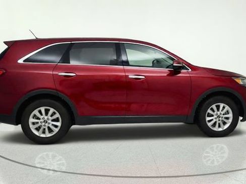 Used 2019 Kia Sorento FWD image 6