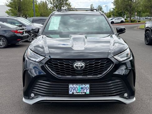Used 2021 Toyota Highlander XSE AWD/4WD image 3
