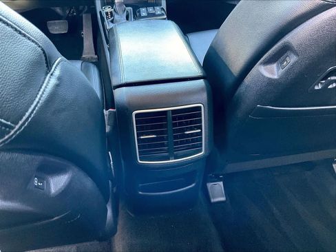 Used 2023 Kia Sportage SX image 28