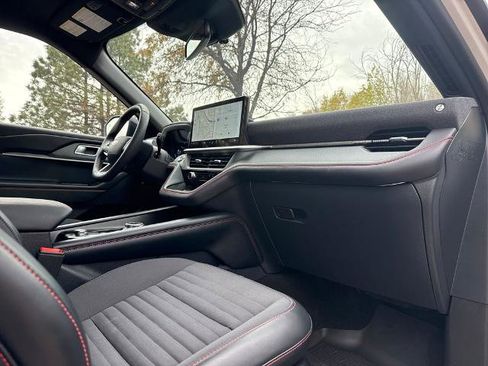 Certified 2025 Ford Explorer ST-Line w/ Premium Package image 35