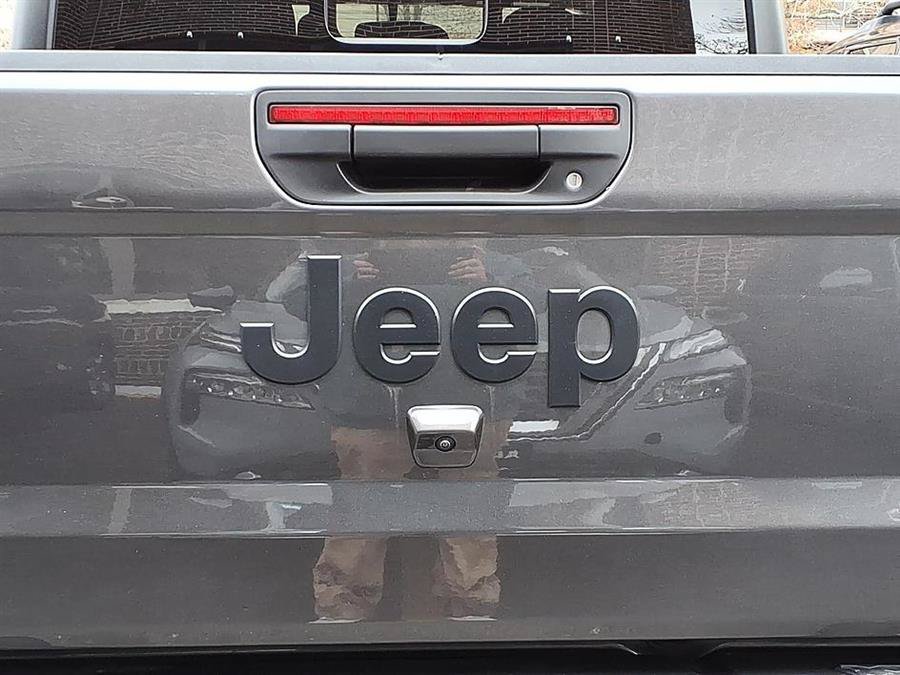 Used 2022 Jeep Gladiator Sport AWD/4WD image 11