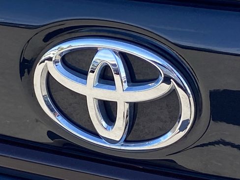 Certified 2022 Toyota Corolla SE image 4