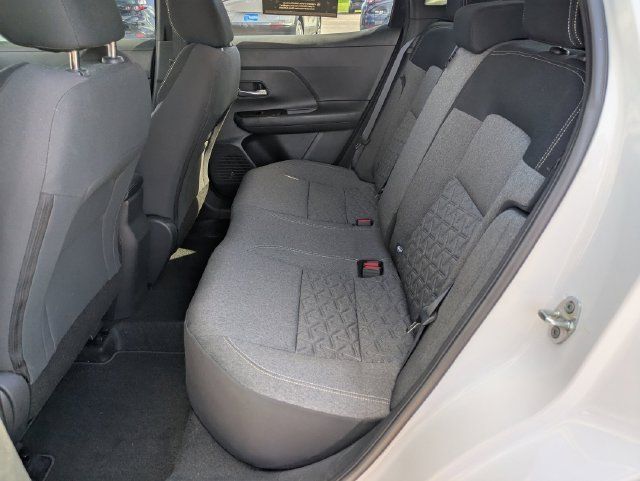 Used 2025 Nissan Kicks SV FWD image 24