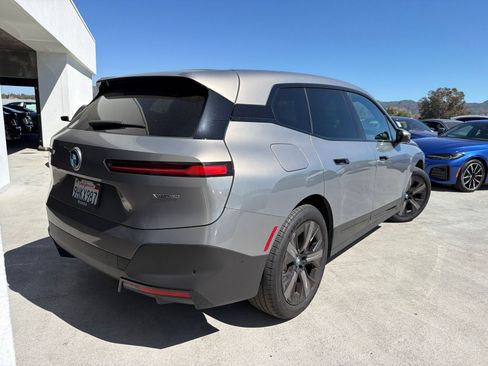 Used 2024 BMW iX xDrive50 w/ Convenience Package AWD/4WD image 4