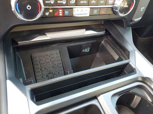 Used 2024 Ford F250 Platinum image 24