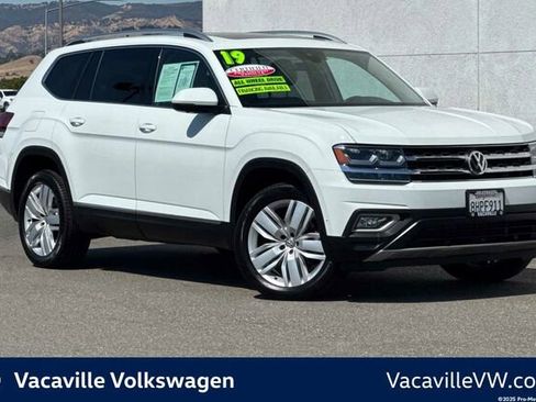 Certified 2019 Volkswagen Atlas SEL Premium image 1