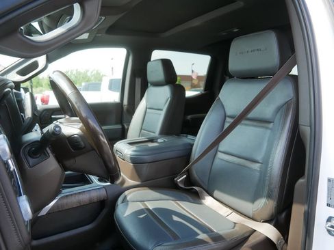 Used 2019 GMC Sierra 1500 Denali w/ Denali Ultimate Package AWD/4WD image 2