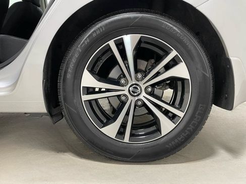 Used 2020 Nissan Sentra SV FWD image 6