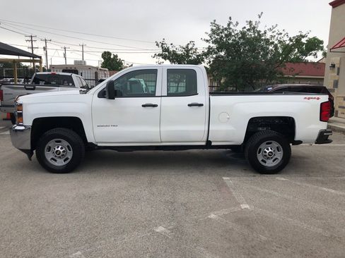 Used 2016 Chevrolet Silverado 2500 W/T AWD/4WD image 2