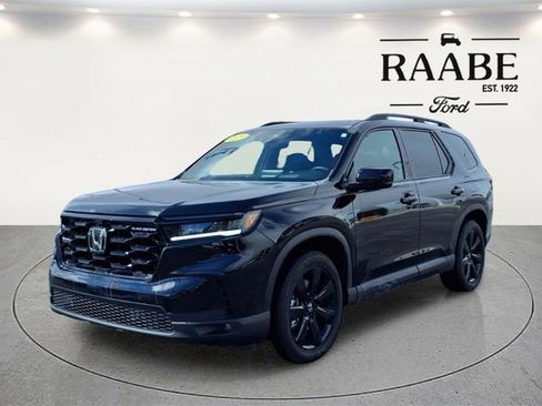 Used 2025 Honda Pilot Black Edition image 3