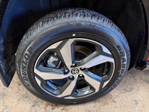 Used 2024 Toyota RAV4 SE w/ Weather & Moonroof Package image 12