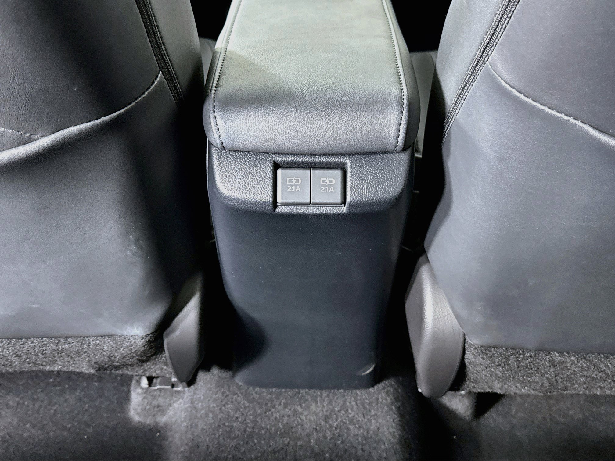Certified 2022 Toyota Prius Limited w/ Premium Convenience Package FWD image 28