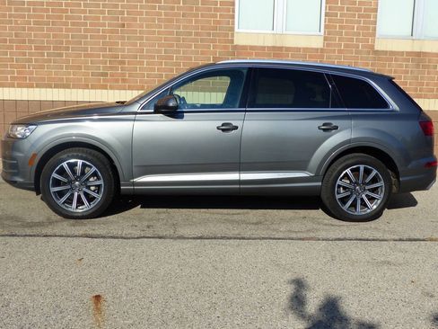Used 2017 Audi Q7 3.0T Prestige AWD/4WD image 5