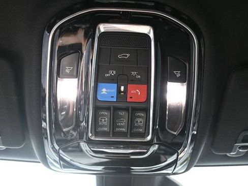Used 2021 Jeep Grand Cherokee L Overland w/ Advanced Protech Group III AWD/4WD image 33