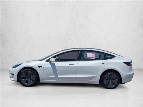 Used 2023 Tesla Model 3 Standard Range RWD image 9