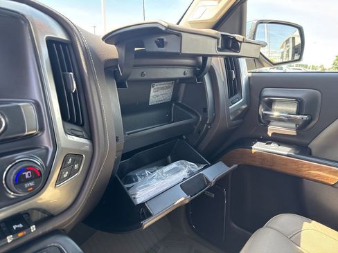 Used 2018 Chevrolet Silverado 1500 LTZ w/ Sport Package AWD/4WD image 38