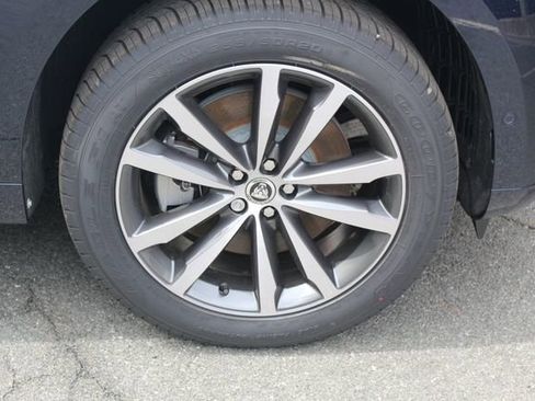 New 2026 Jaguar F-PACE R-Dynamic S image 9