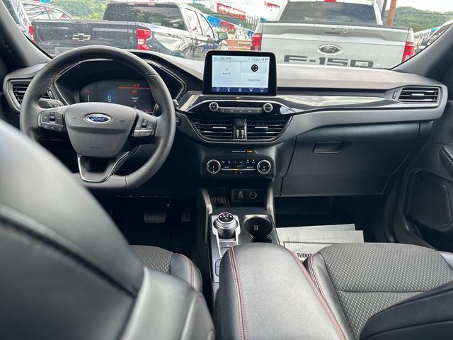 Used 2025 Ford Escape ST-Line AWD/4WD image 16