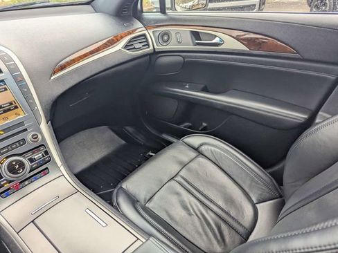 Used 2019 Lincoln MKZ Reserve image 17