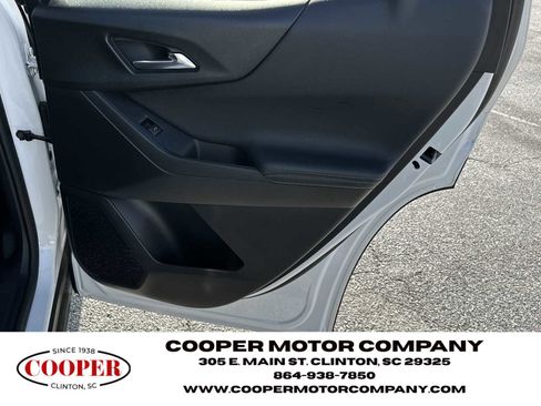 Used 2025 Chevrolet Equinox LT w/ Convenience Package II image 16