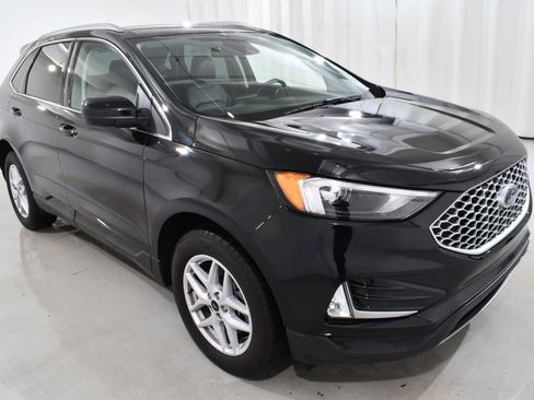 Used 2024 Ford Edge SEL w/ Convenience Package image 5
