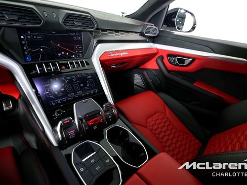 Used 2019 Lamborghini Urus image 15