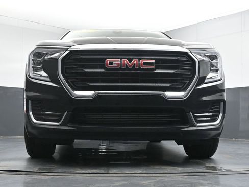Used 2024 GMC Terrain SLE AWD/4WD image 34