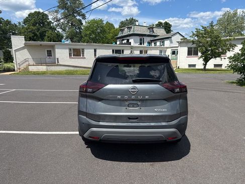 Used 2023 Nissan Rogue SV AWD/4WD image 4