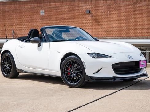 Used 2017 MAZDA MX-5 Miata Club w/ Brembo/BBS Package image 38