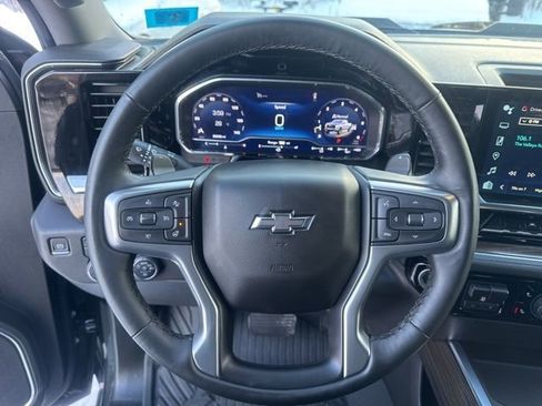Used 2024 Chevrolet Silverado 1500 LT Trail Boss w/ Convenience Package II image 16