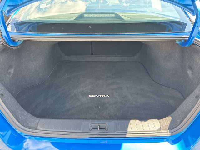 Used 2025 Nissan Sentra SR FWD image 14