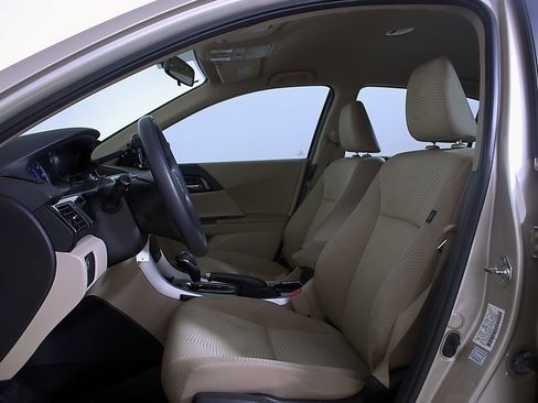 Used 2016 Honda Accord LX image 14